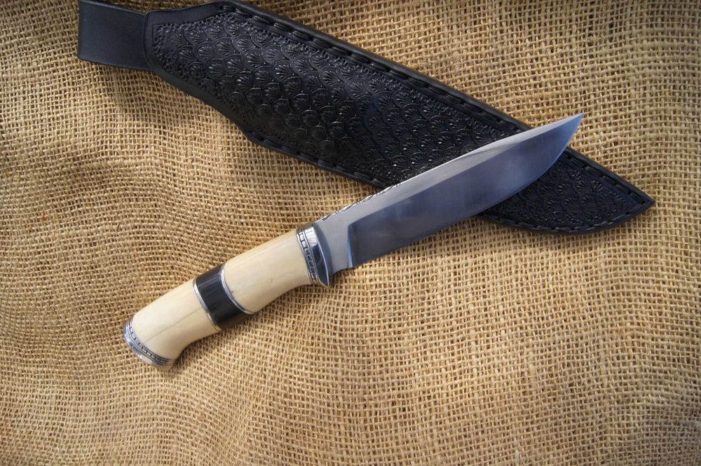 ЛОВЕН НОЖ РЪЧНА ИЗРАБОТКА - CPM S90V