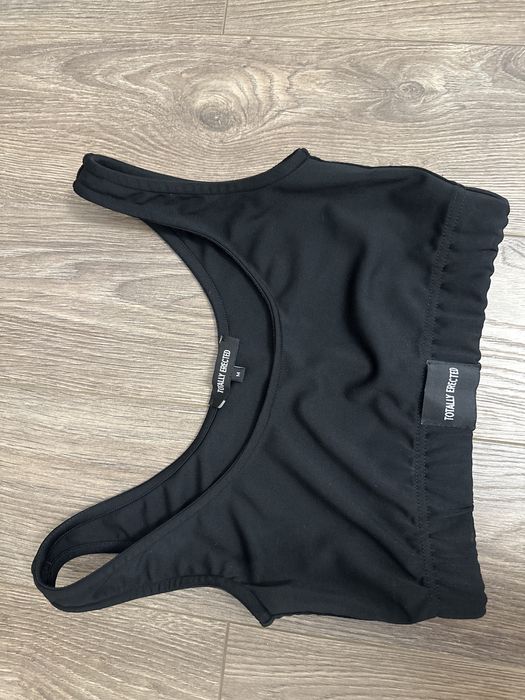 Спортно- елегантен комплект/ сет Totally Erected