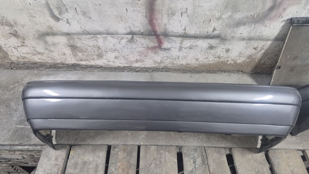 Бампер от мерседес 210 дорест