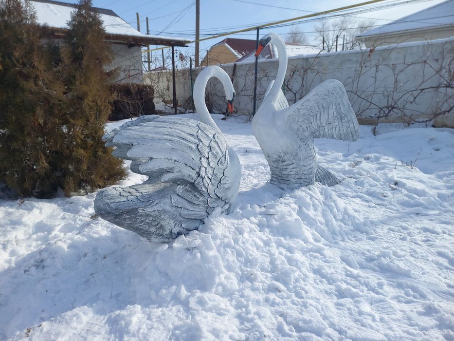 Мүсіндер сатылады