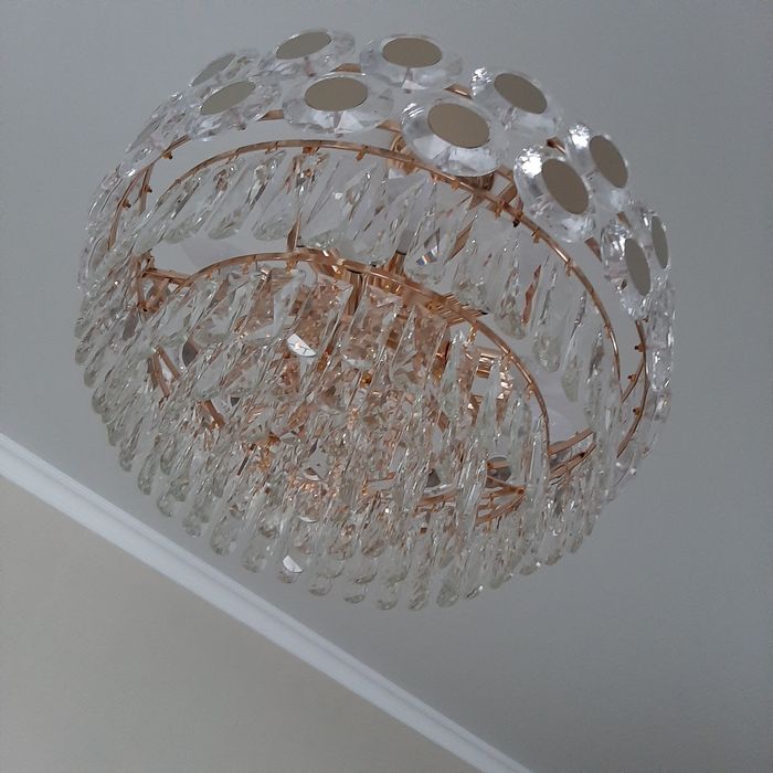 Продаю люстру стекло