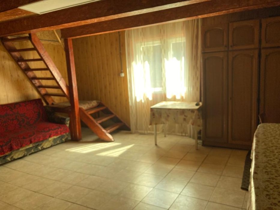 Cabana cu ciubar, disponibila de 1 mai, zona Baisoara,disponibila de 1 Decembrie