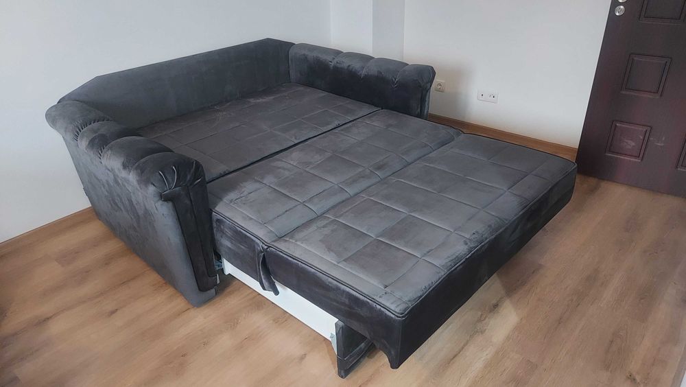 Разтегателен диван