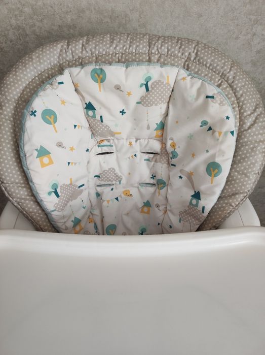 Продаю стульчик для кормления Joie