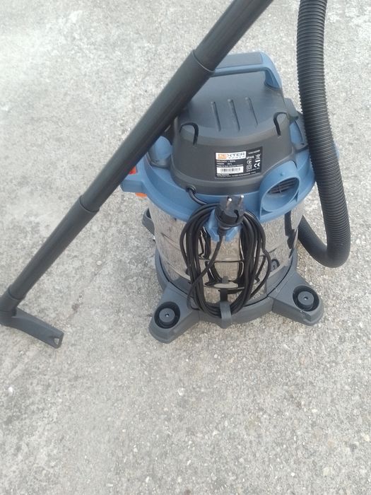 Vând aspirator dexter folosit o data