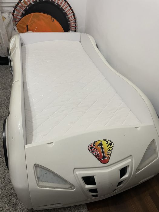 Pat mașinuță pentru copii