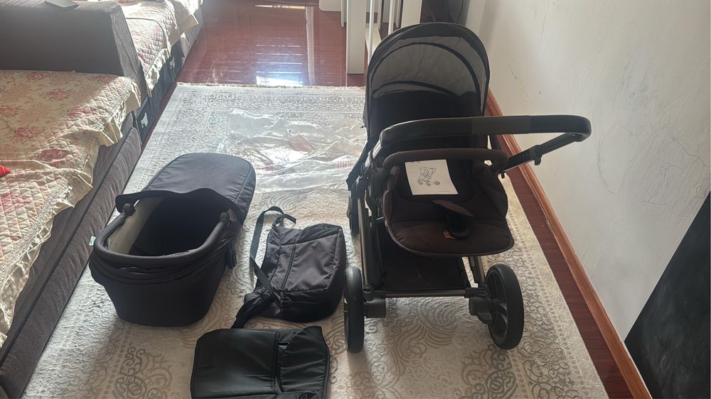 Деткая коляска прогулочная 2 в 1