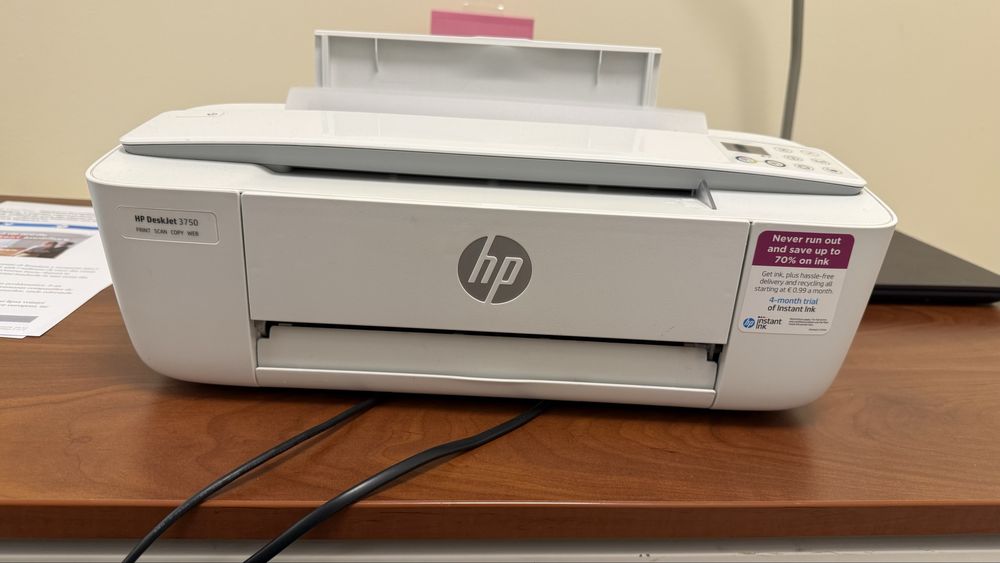 Imprimanta HP DeskJet  3750 multifunctionala