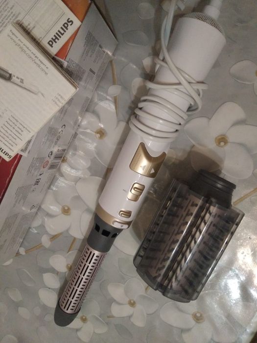 Фен-расческа Philips