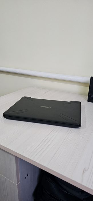 Ноутбук Asus (ssd 512гб)