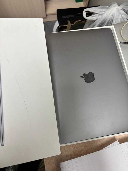 Apple MacBook Air 13 дюймов 2020 года Алматы