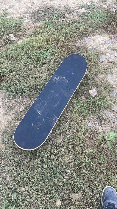 Skateboard profesional in perfectă stare.
