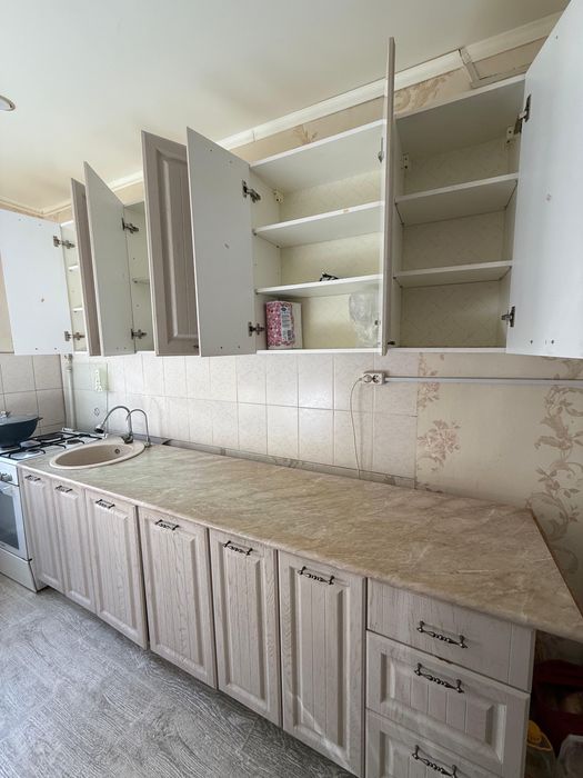 Продается кухонная гарнитура