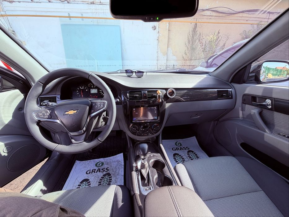 Gentra sotiladi Elegant Plus 2022 benzin toza Lacetti