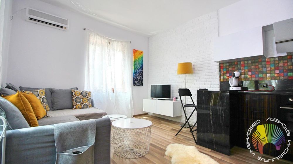 Дава се под наем Двустаен апартамент в Бургас, Център - 64 кв.м за 408 € - Снимка #4