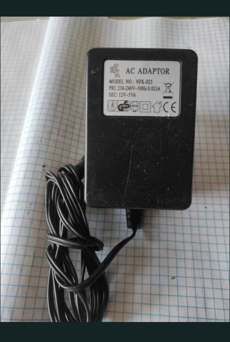 Incărcătoare, alimentatoare pentru Laptopuri cu  tensiuni diferite, cu amperi diferiți, cu mufe diferite,în stare perfectă de funcționare.
