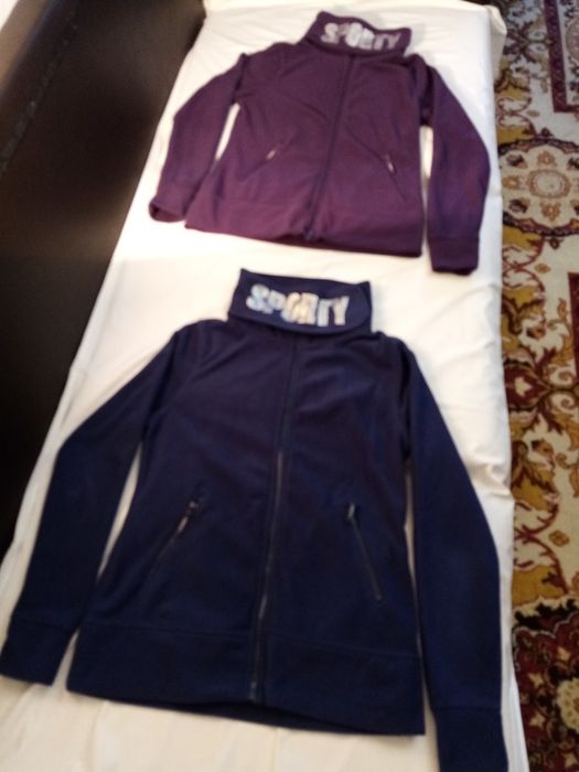 Hanorac pufi/pufi 2buc Preț 45 lei/buc.