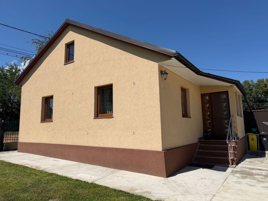 Casă+teren cu deschidere la 3 drumuri asfaltate