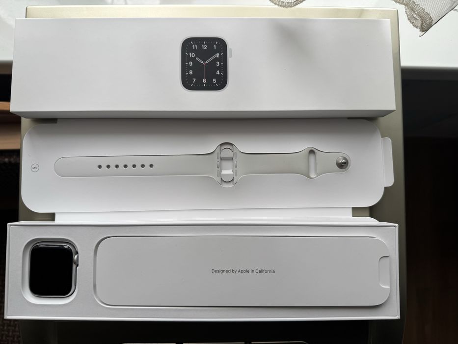 Apple Watch SE Silver 40 mm Оригинал