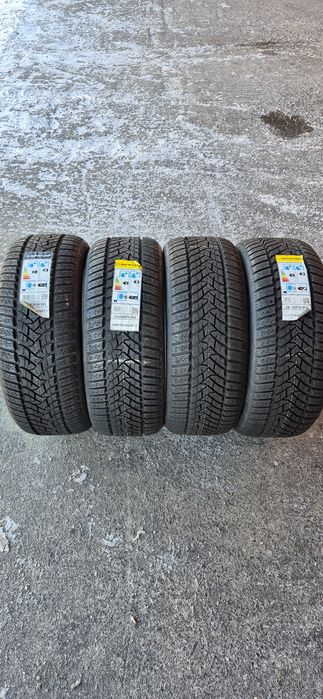 4 anvelope iarna noi Dunlop 225/45/18.Pretul este pe bucata.