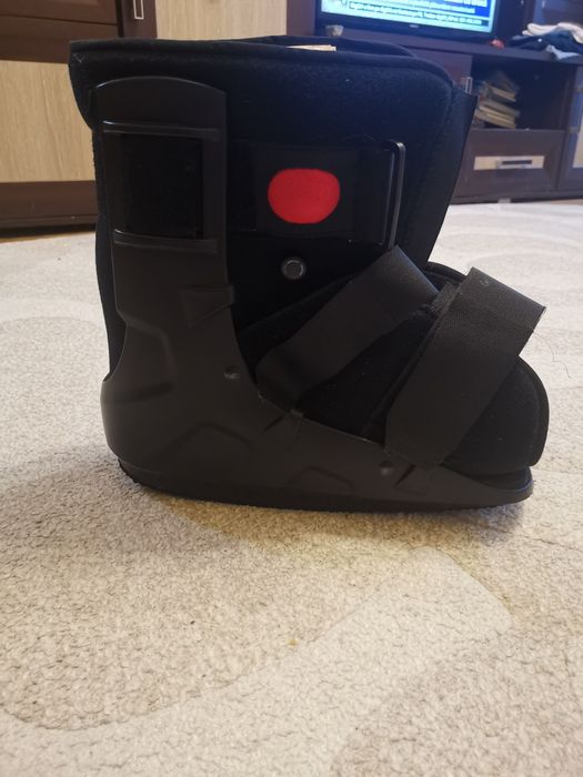 Walker cu perna de aer, short,  28 cm lungime, marime L