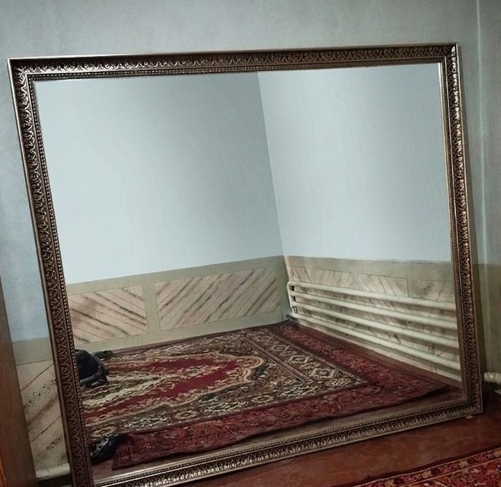 Oyna toshoyna sotiladi