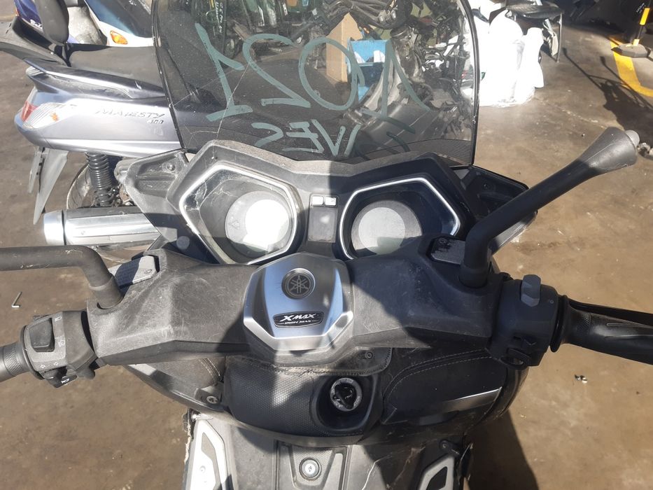 Скутер Ямаха Х-Мах(Yamaha X-Max 400i)-на части