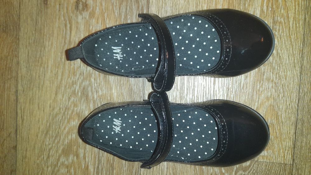 Продам туфли 28р. для девочки