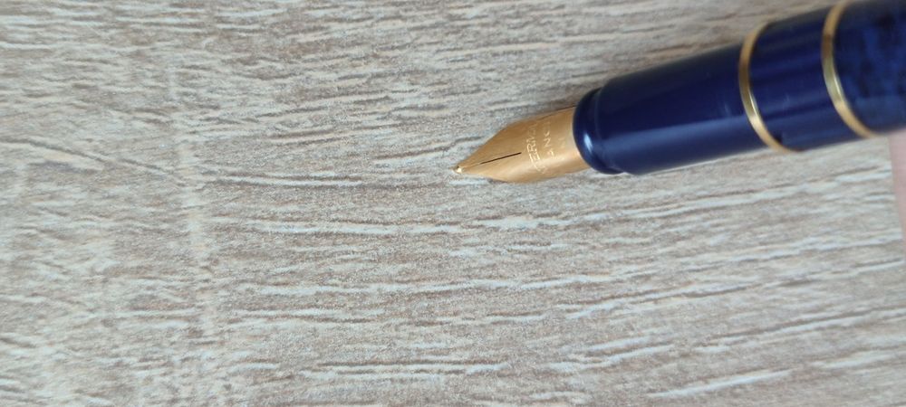 Stilou lux Waterman Centurion albastru negru marmorat penita aurita