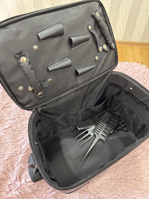 Чемодан для инструментов парикмахера