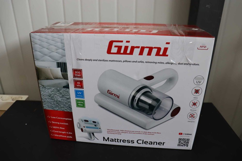 Girmi AP21 почистваща прахосмукачка за матраци и тапицерии с ув лампа
