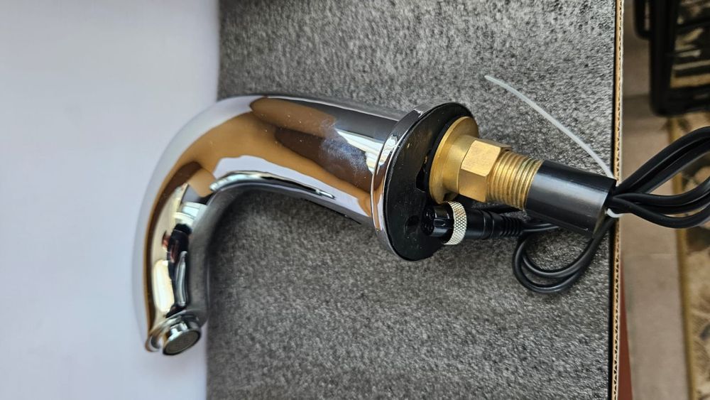 Смеситель для раковины