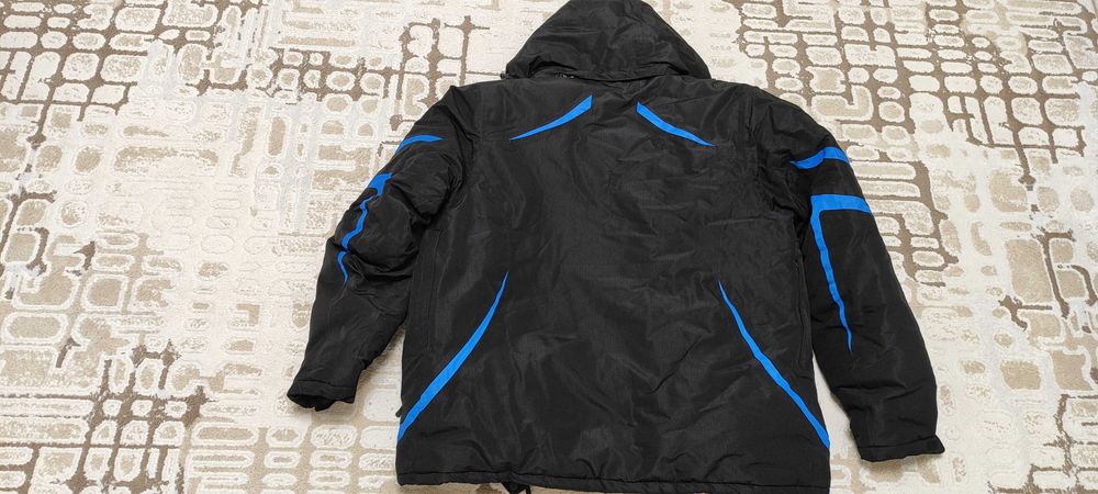 Продам куртку зимнюю