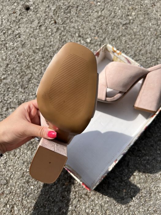 Чехли с масивен ток H&M