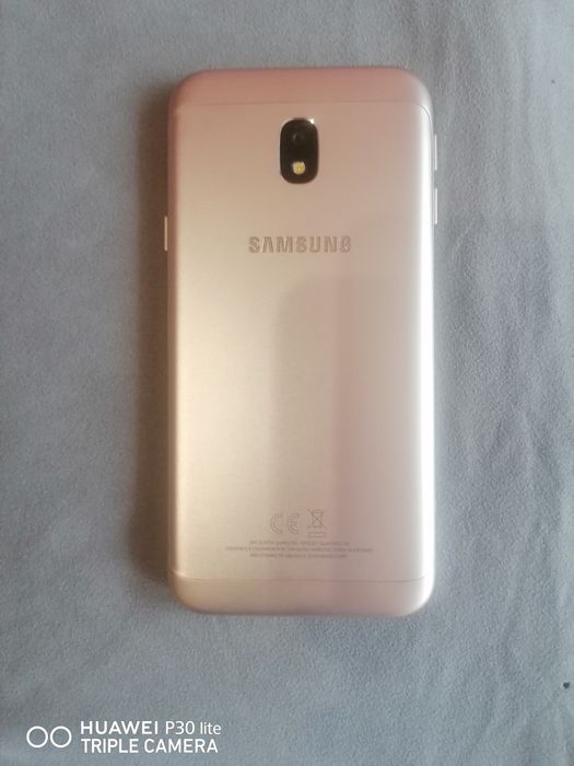 Телефон Samsung J3