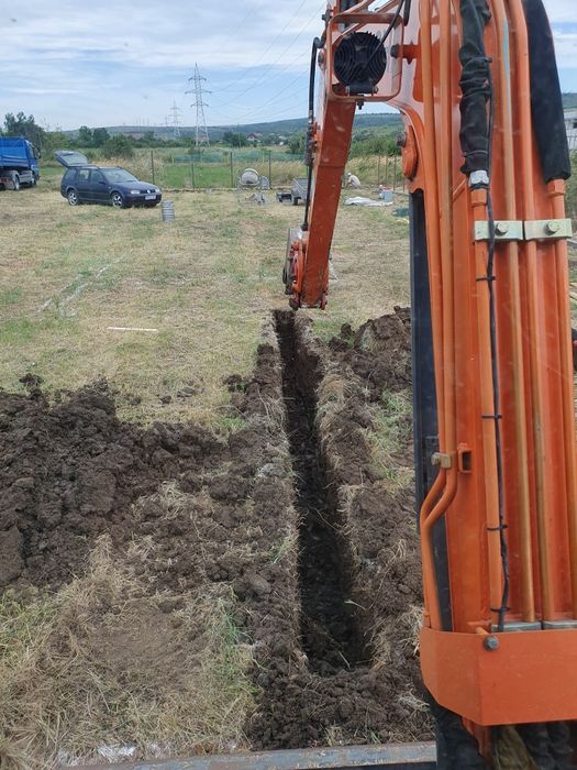 Inchiriez miniexcavator 4t.si autobasculanta 18t.