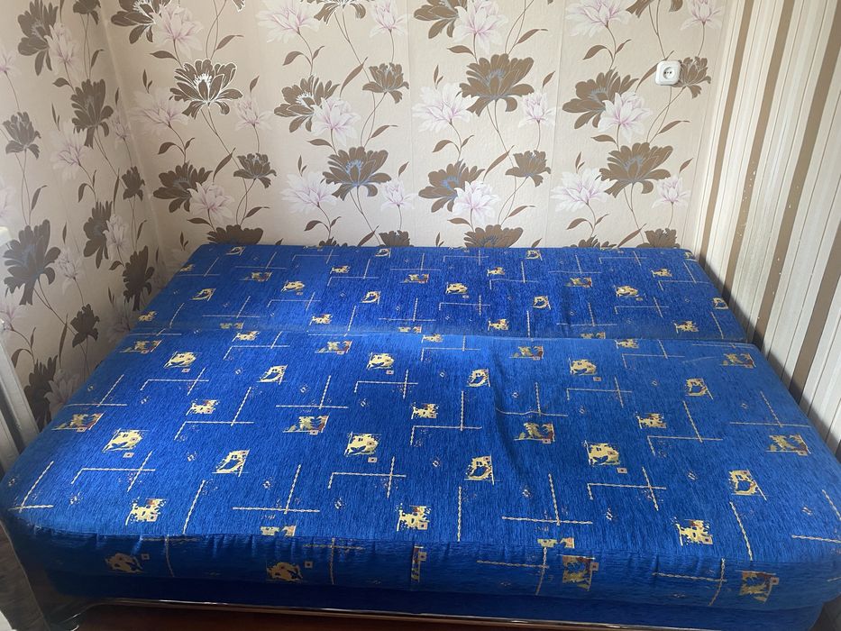 Продам тахту Б/У.