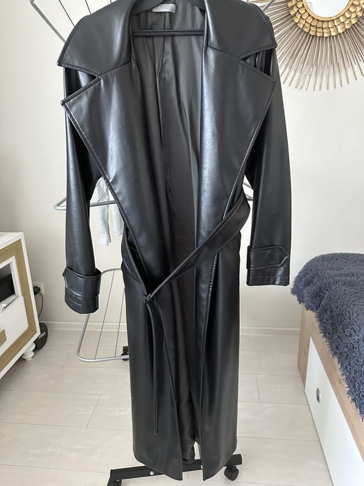 Продам тренч lichi