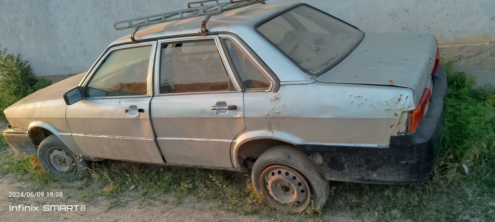 Audi 100 va 80 zapchastga Audi 100 ni gazi bor