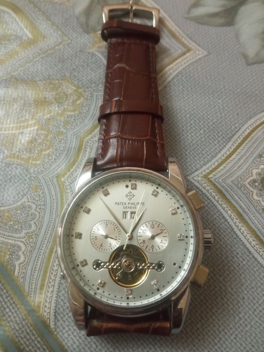 Продаётся мужской ручной часы