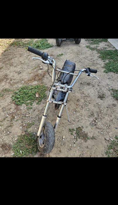Vând pocket bike cu carburator defect