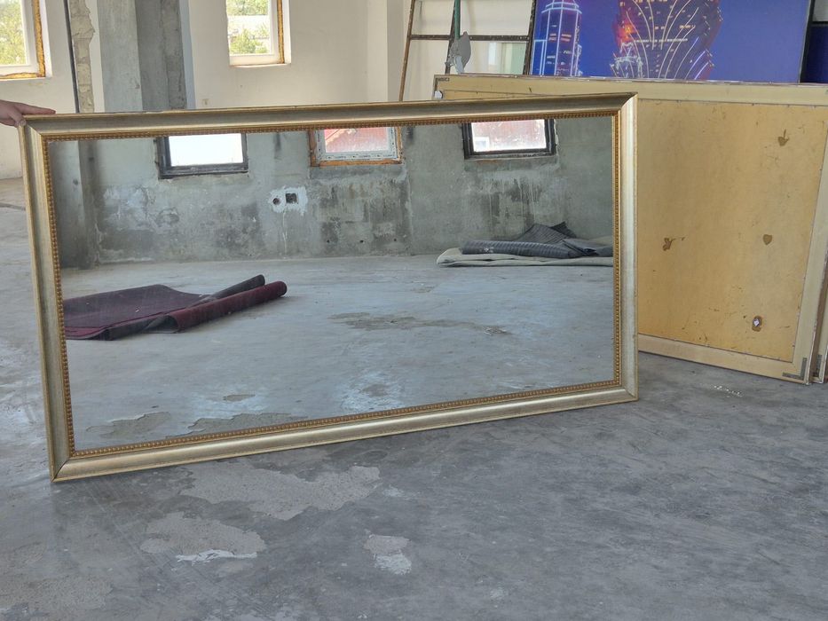 Oglizi Mari - Salon infrumusetare, club, bar