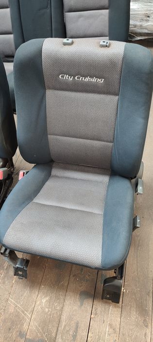Комплект сидений Mitsubishi Challenger