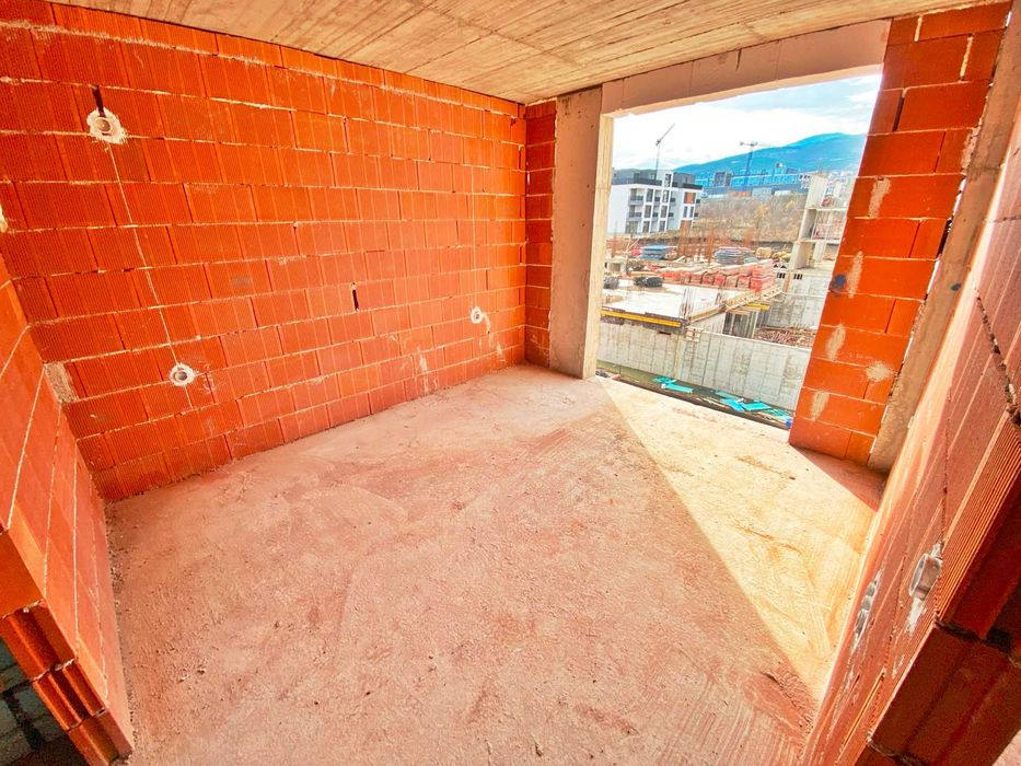 Изцяло Южен Тристаен Апартамент в Малинова Долина