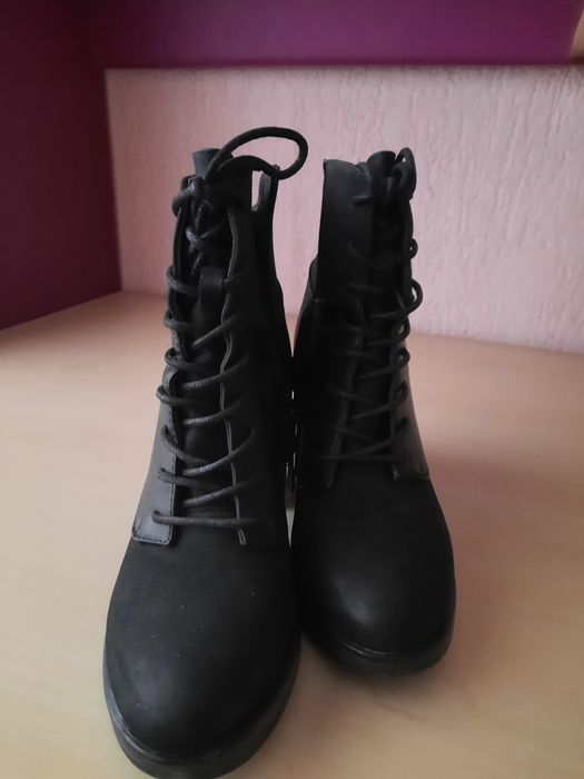 Дамски Боти на ток