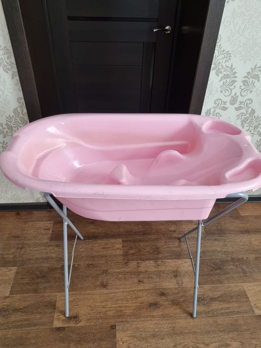Детская ванночка с подставкой