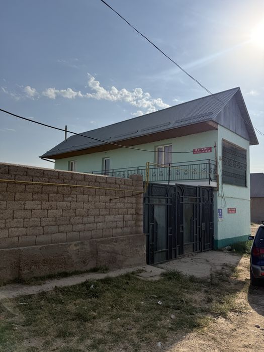 Үй сатылады , 4 бөлмелі 2 этаж үй