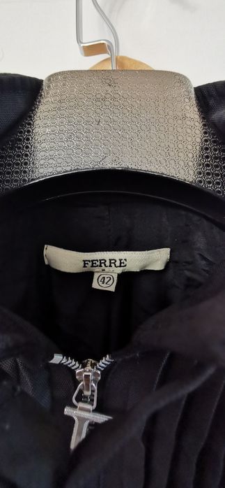 Gianfranko Ferre куртка женская