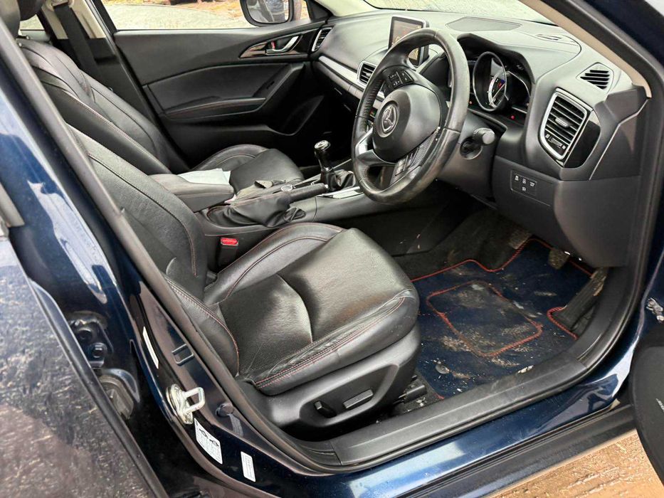 На части Mazda 3 22D 2015 Всички екстри