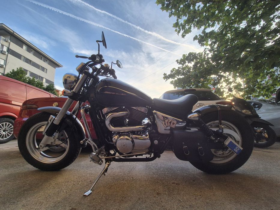 Bobber Suzuki marauder vz800